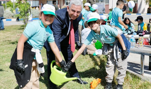 Bergama Belediye Başkanı DR.Tanju Çelik “Orman Benim” etkinliğine katıldı
