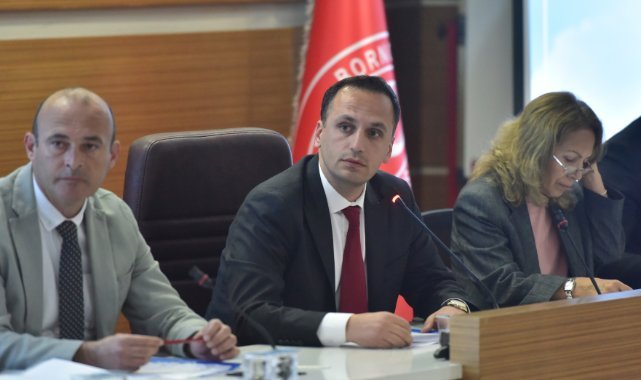 Bornova’da kesin hesaba meclis onayı