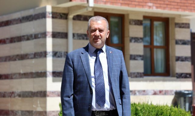 Büyüdüğü çocuk yuvasının müdürü oldu, göremediği baba sevgisini çocuklara veriyor