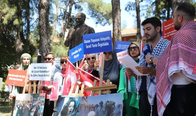 DEÜ'lü öğrencilerden Filistin dayanışması