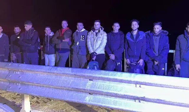 Edirne&#039;de 21 kaçak göçmen ile 2 organizatör yakalandı
