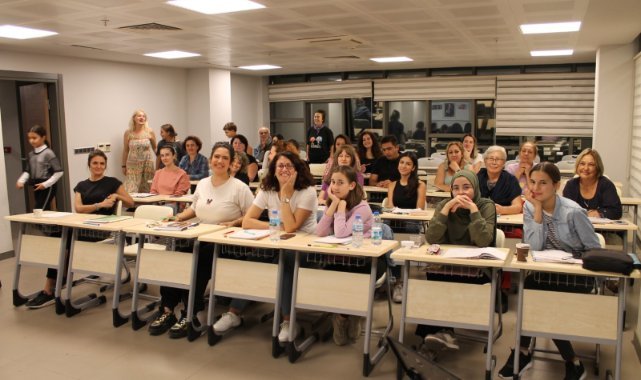 Efes Selçuk'ta Dünya dilleri ile köprüler kuruluyor