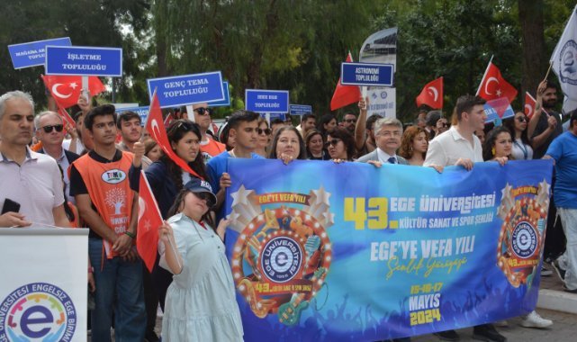 “Ege’ye Vefa Yılı Şenlik Yürüyüşü” renkli görüntülere sahne oldu