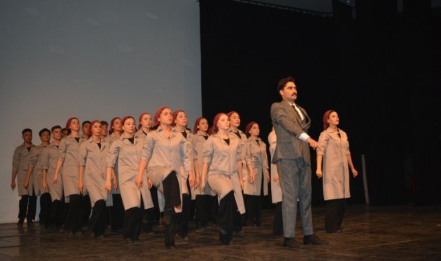 EÜ Konservatuvarı Ekin Dans Topluluğundan “Cumhuriyet Kültürünün 100 Yılı”  gösterisi