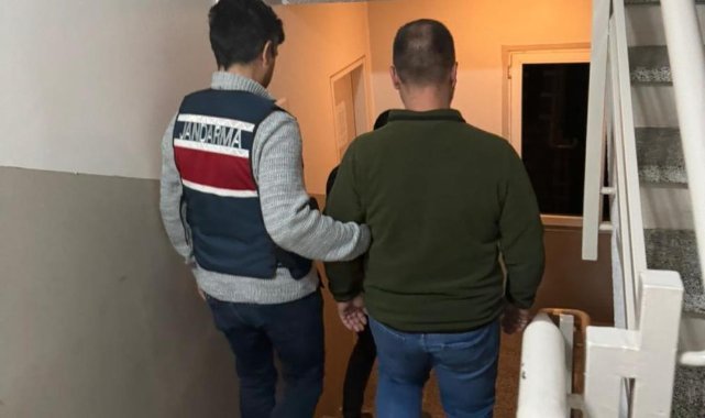 FETÖ'ye İzmir merkezli 8 ilde operasyon: 11 gözaltı