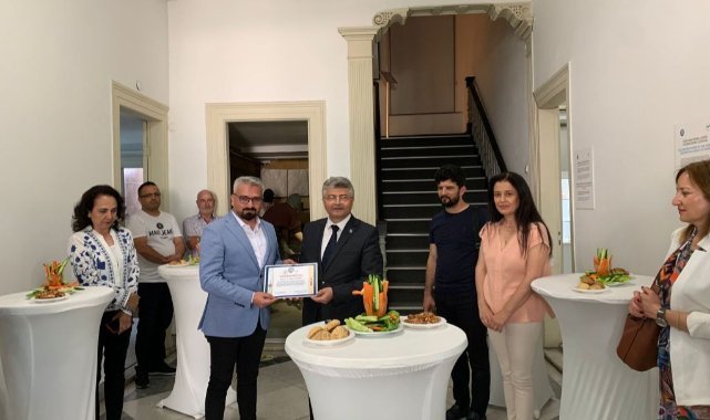 “Geleneksel Türk Sanatları Çalıştayı ve Sergisi” sanatseverlerle buluştu