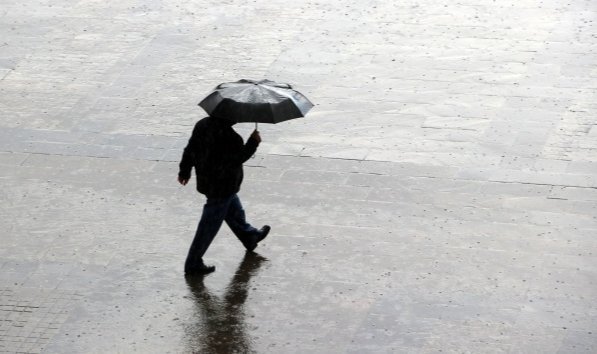 İstanbul için sağanak yağış ve fırtına uyarısı
