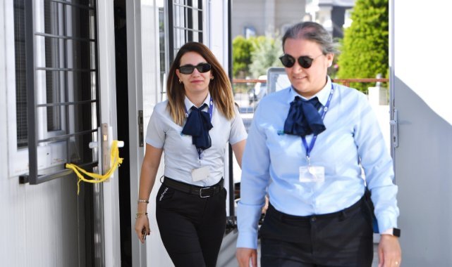 İzmir'in kadın vatmanları çocuklarının kahramanı