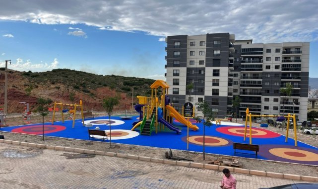 İzmir’in parkları yeniden doğuyor
