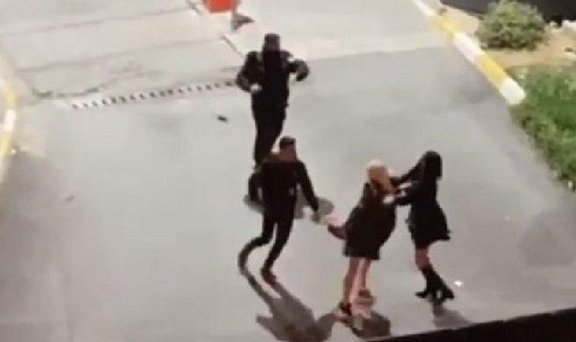 Kadınların saç saça baş başa kavgası