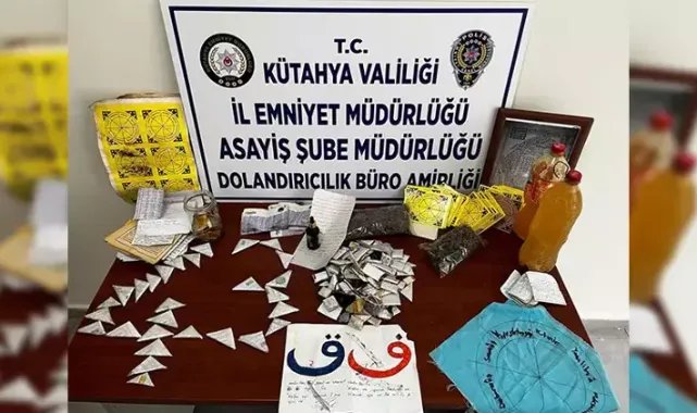 Kütahya'da 'büyü bozma/muska yazma' tarifesi ile dolandırıcılığa 4 gözaltı