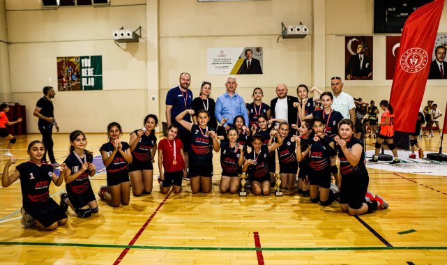 Kuzey Ege Spor Oyunları'na Bergama damga vurdu
