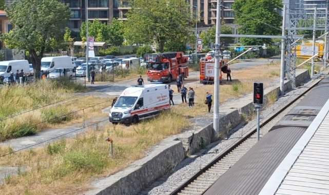 Marmaray İstasyonu’nda dengesini kaybeden genç raylara düştü