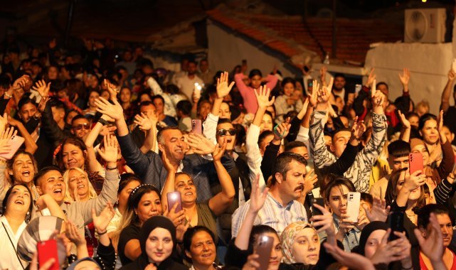 Menemen'de hıdırellez coşkusu yaşandı