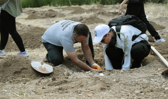 Peyzaj mimarlarından Karşıyaka’ya hatıra ormanı