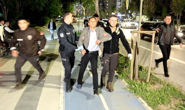 Polis ehliyet istedi, alkollü sürücü ise ayakkabı