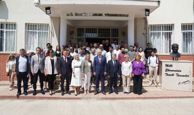 Rektör Prof. Dr. Budak periferide öğrencilerle buluşmaya devam ediyor