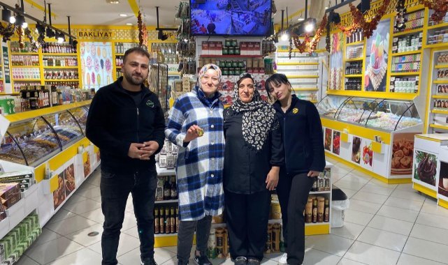 Sokaklarda aradığı altınını sosyal medyadan buldu