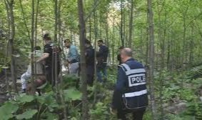 Sopayla döverek öldürüp, cesedini uçuruma attılar