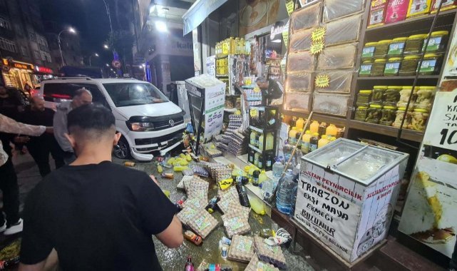 Sultangazi’de alkollü sürücü markete daldı, bir kişi ölümden döndü