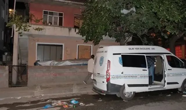 Ümraniye’de yaşlı anne ve oğlu yaşadıkları evde ölü bulundu
