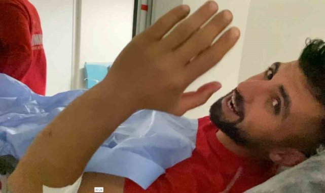 Yarasını unutup çocuğun bıçaklamasına perişan oldu