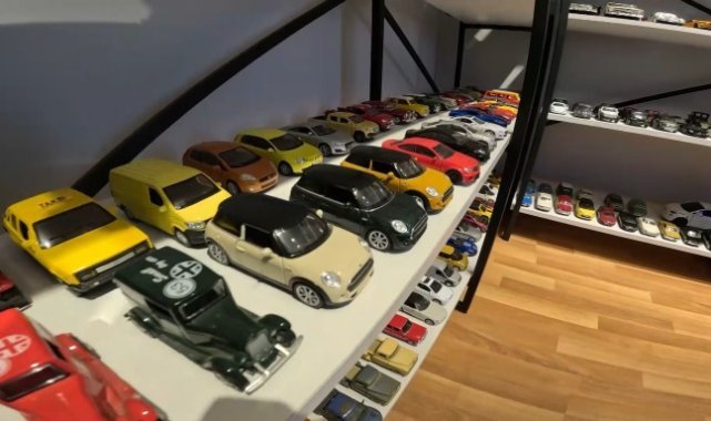 13 yılda yaptığı lego ve model araç koleksiyonu 2 milyon TL değerinde