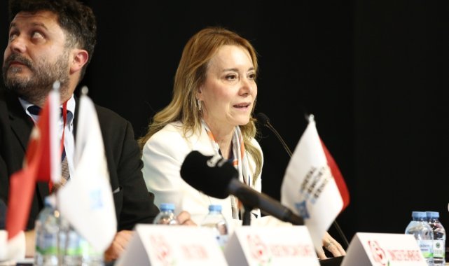 Başkan Mutlu Sosyal Demokrasi Derneği’nin panelinde konuştu