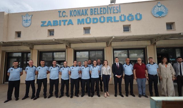 Başkan Nilüfer Çınarlı Mutlu belediye çalışanlarıyla bayramlaştı