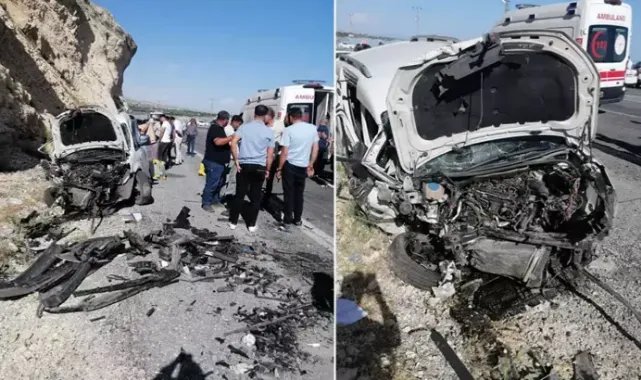 Bitlis'te otomobil ile hafif ticari araç çarpıştı; belde başkanı öldü, 10 yaralı