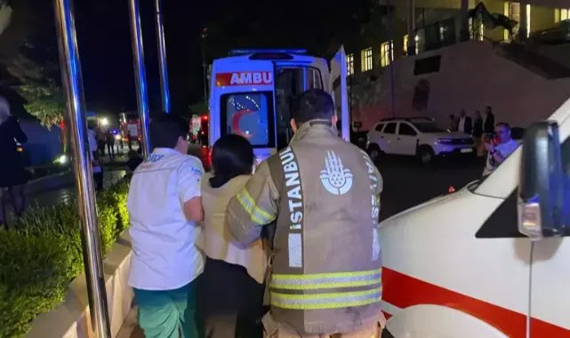 Cemal Reşit Rey'de led ekran sahnedekilerin üzerine düştü: 6 yaralı