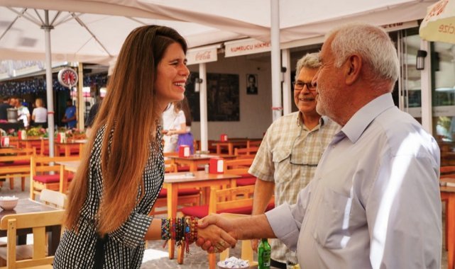 Çeşme’de mahalle ziyaretleri hız kesmeden devam ediyor