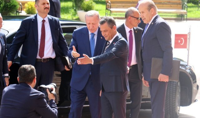 Cumhurbaşkanı Erdoğan 18 yıl sonra CHP’de