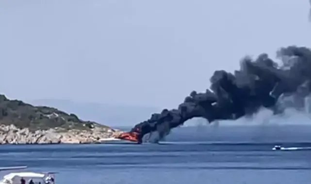 Datça'da seyir halindeki motor yat alev alev yandı
