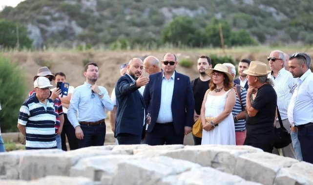 Ege Üniversitesinin en uzun soluklu kazısı olan Klaros, dünyaya tanıtılacak