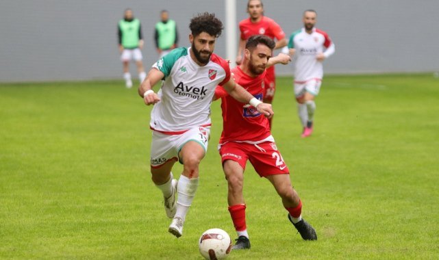 Enes Nalbantoğlu, iki yıl daha Karşıyaka’da