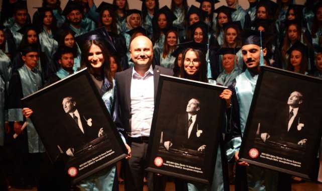 EÜ’de 119 çiçeği burnunda eczacı sektöre uğurlandı