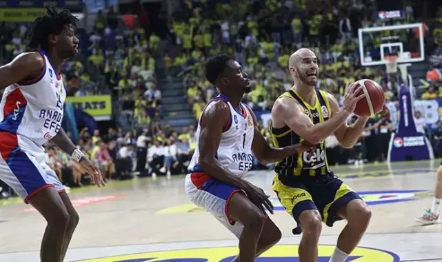 Fenerbahçe Beko - Anadolu Efes: 81-82
