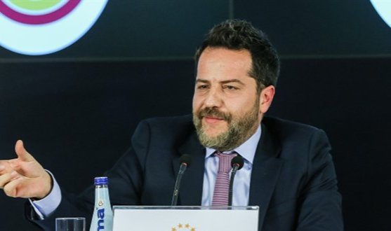 Galatasaray Sportif AŞ Başkan Vekili Erden Timur, görevinden ayrıldığını açıkladı