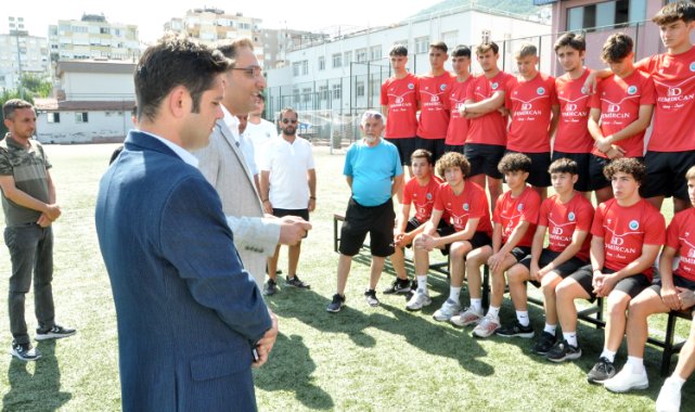 Genç sporculara moral veren uğurlama