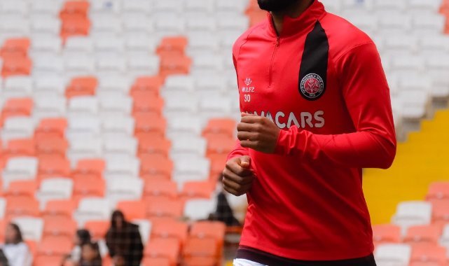 Göztepe, Nazım Sangare ile prensip anlaşmasına vardı