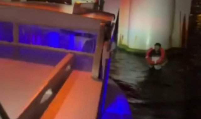 Haliç Metro Köprüsü’nden denize düşen genci, tur teknesinin kaptanı böyle kurtardı