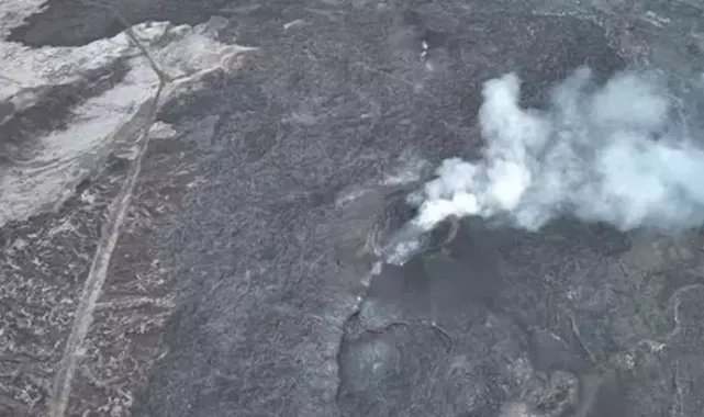 İzlanda’da yanardağ patlaması sonrası lav akışı sürüyor