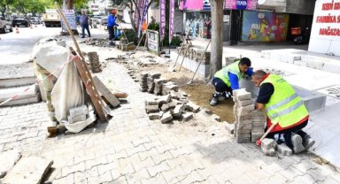 İzmir’de kaldırımlar yenileniyor: Bakım ve onarım çalışmaları yoğunlaştı