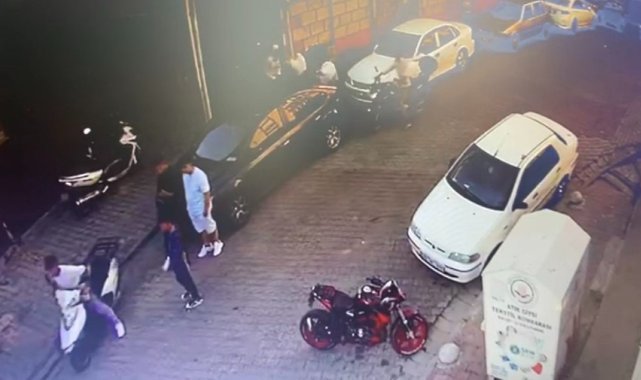 Kağıthane’de freni boşalan araç, park halindeki araca çarptı