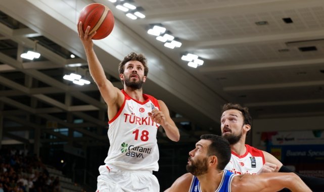 Milli basketbolcu Doğuş Özdemiroğlu: A Milli Takımı, olması gereken yere taşımak için buradayız