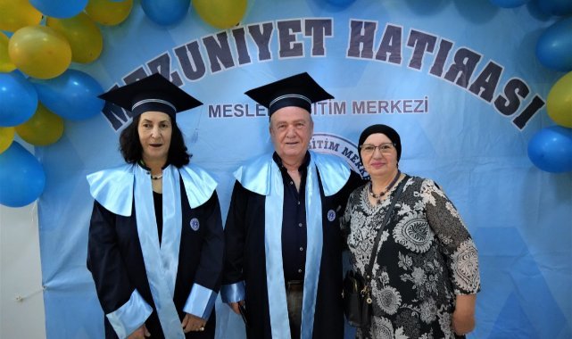 Öğrenmenin yaşı yok: 71 yaşında lise diploması aldı, göbek attı