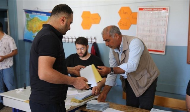 Seçimlerin yenilenmesine karar verilen yerlerde oy verme işlemleri başladı