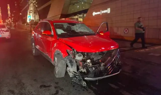 Şişli'de ters yöne giren otomobil kaza yaptı