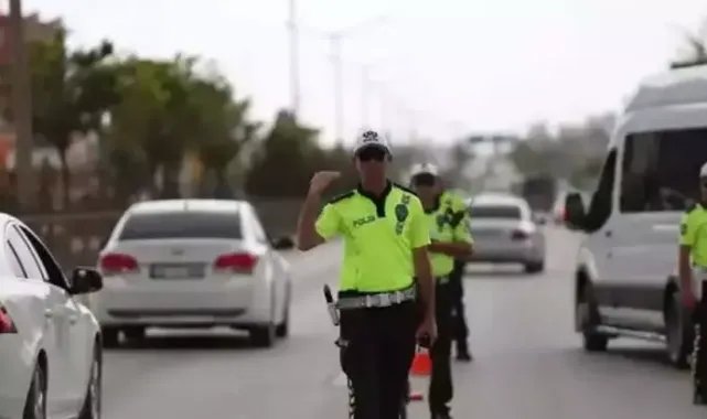 Son 1 haftadaki trafik denetimlerinde 415 bin 795 kişiye ceza